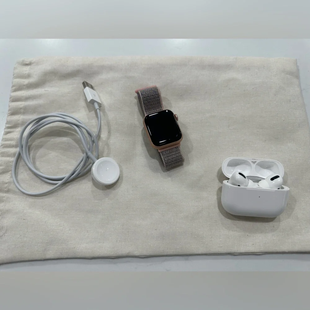 Apple Watch Series 6 40mm Rose Gold + AirPods Pro 1st Gen Bundle